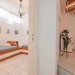 Azure House * 佩科霍里